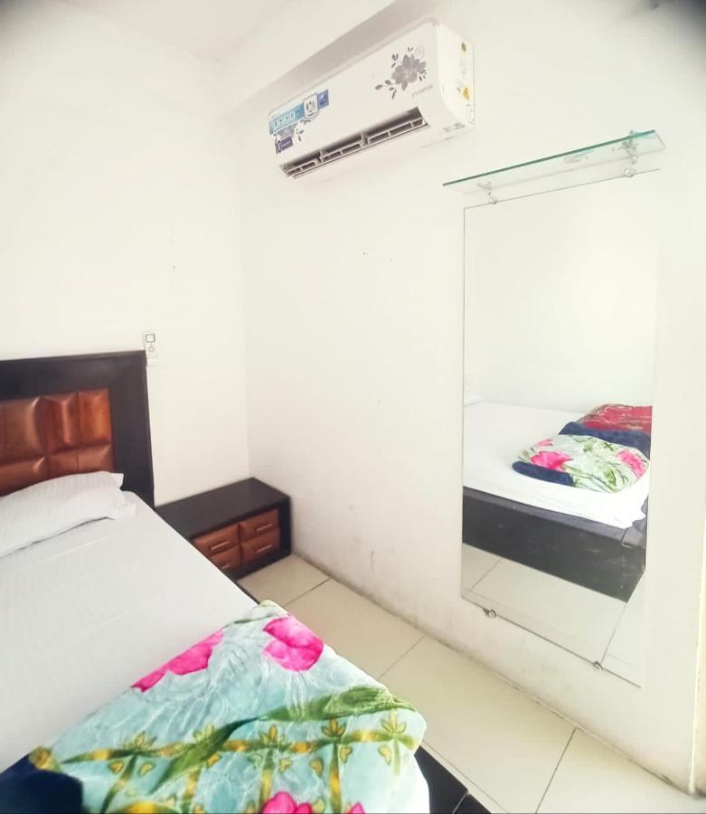 Homestay Ac Dormitory Nové Dillí Exteriér fotografie