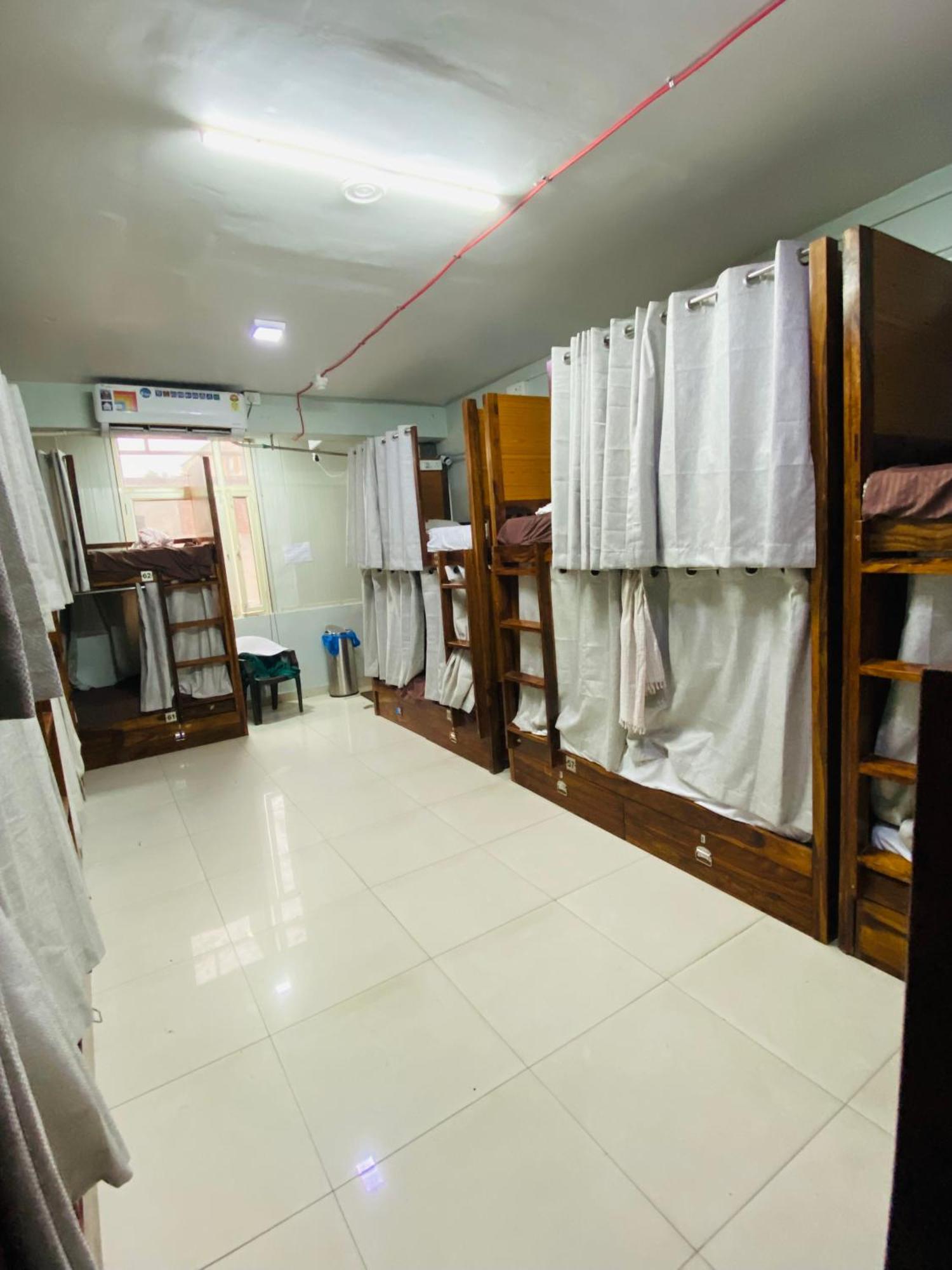 Homestay Ac Dormitory Nové Dillí Exteriér fotografie