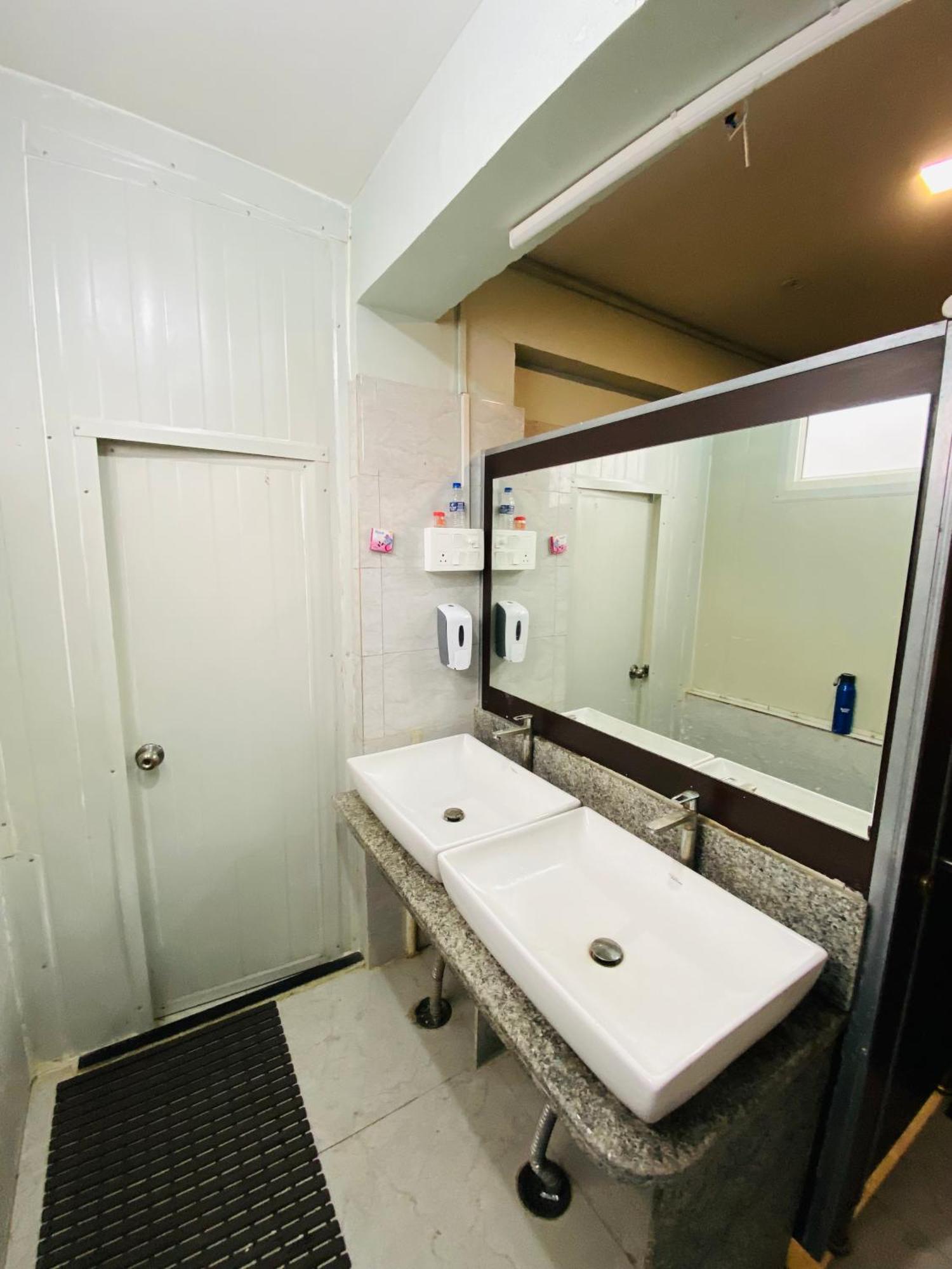 Homestay Ac Dormitory Nové Dillí Exteriér fotografie
